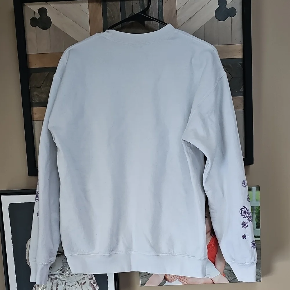 Taylor Swift Speak Now Graphic Sweatshirt with Purple Design - Picture 5 of 8